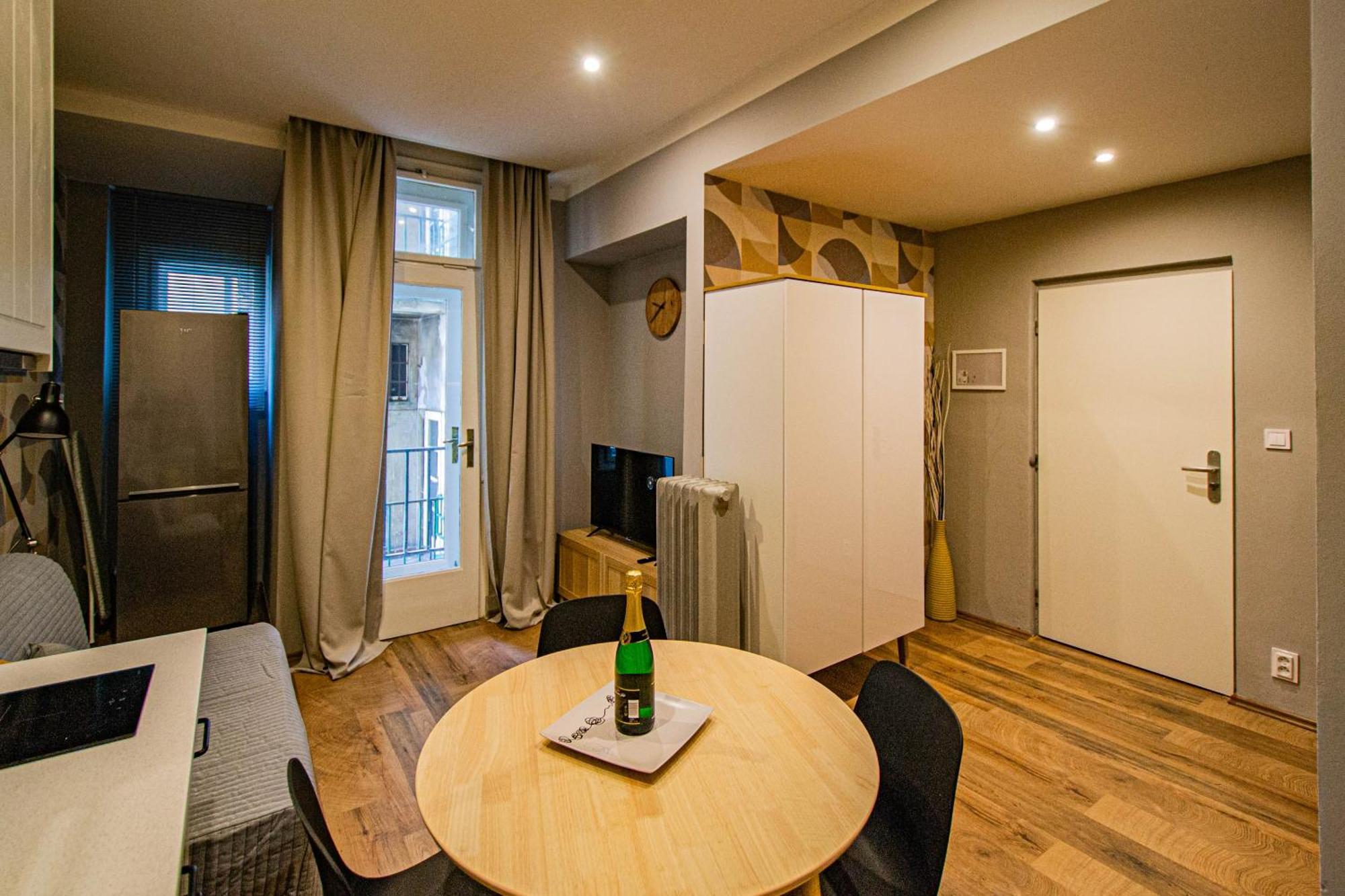Cozy Studio In The Main City Center Praga Exterior foto